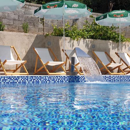 Petrovac Grejm Family Apartments מראה חיצוני תמונה