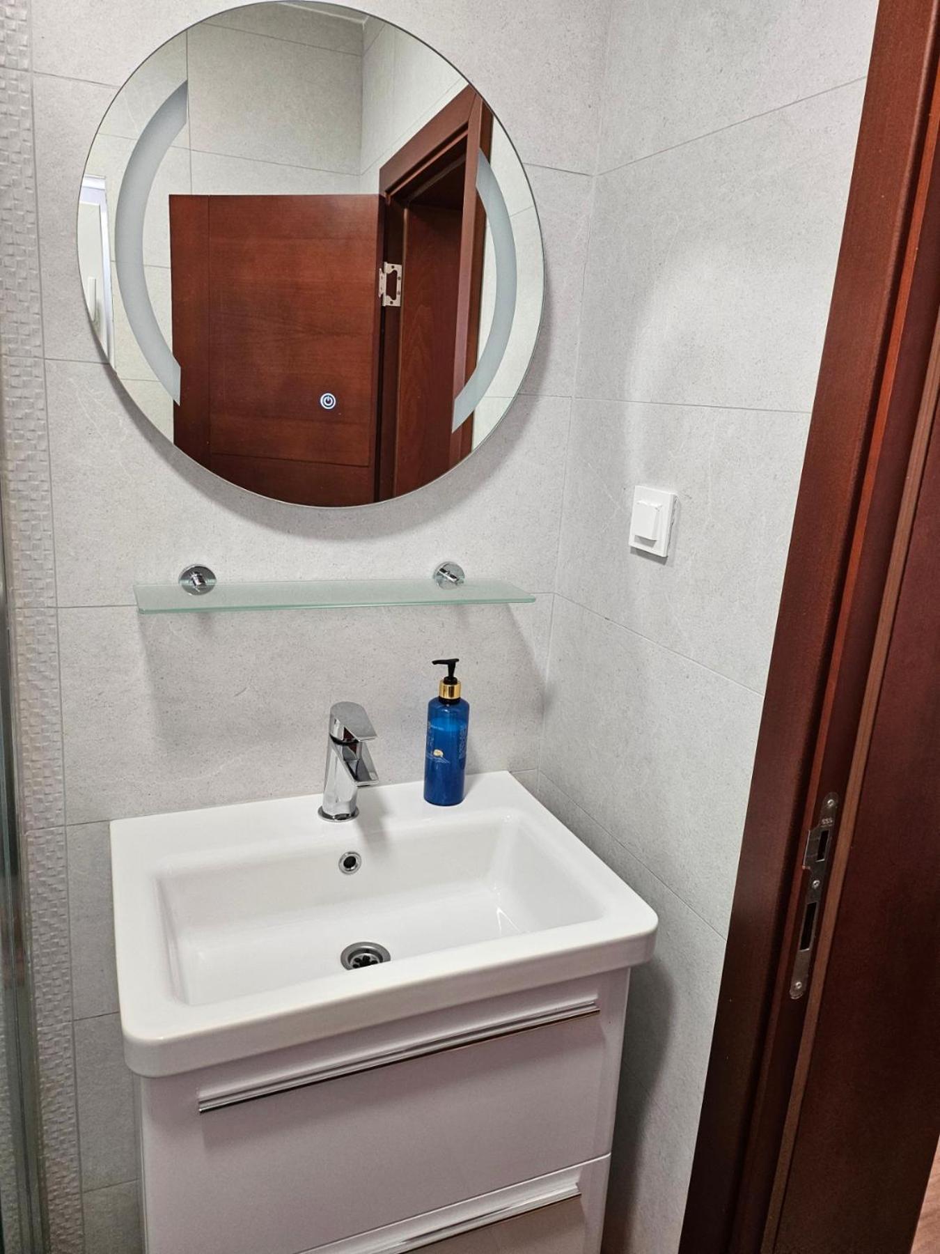 Petrovac Grejm Family Apartments חדר תמונה