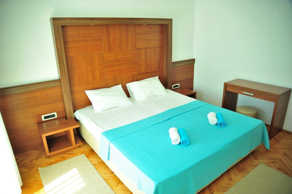 Petrovac Grejm Family Apartments מראה חיצוני תמונה